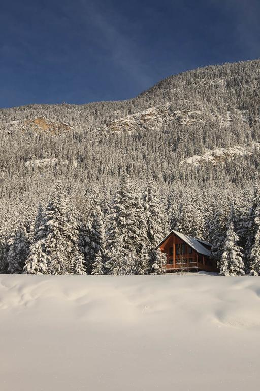 Mount 7 Lodges Голден Экстерьер фото